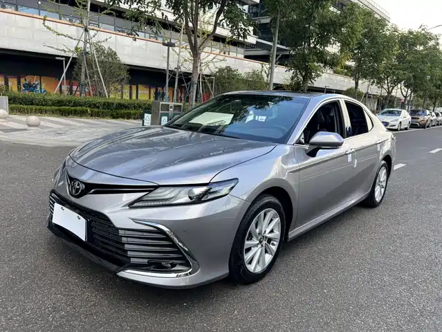 TOYOTA CAMRY 2021