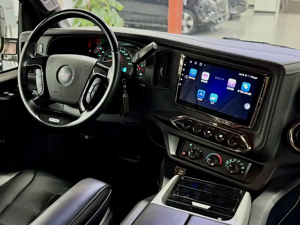 GMC Savana — миниатюра 5