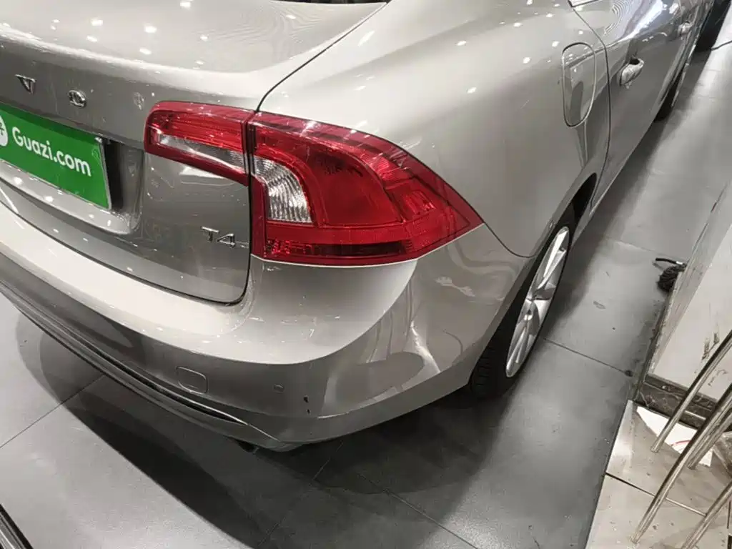 Volvo S60 — миниатюра 8