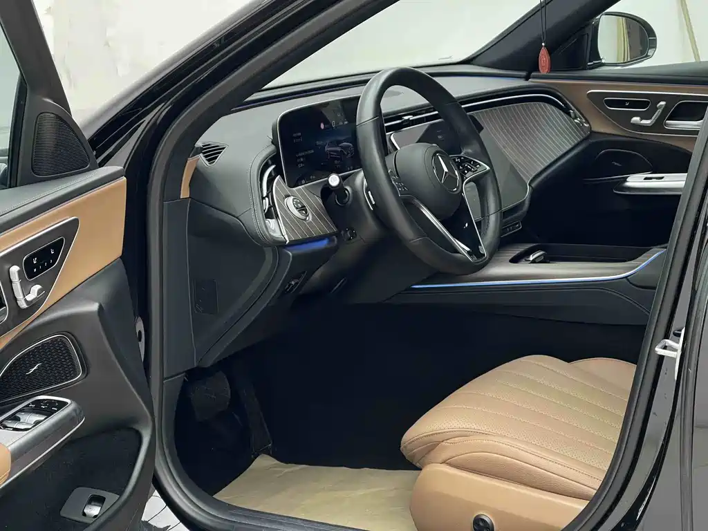Mercedes-Benz E-Class E 2024 E 300 L Fashion Sport