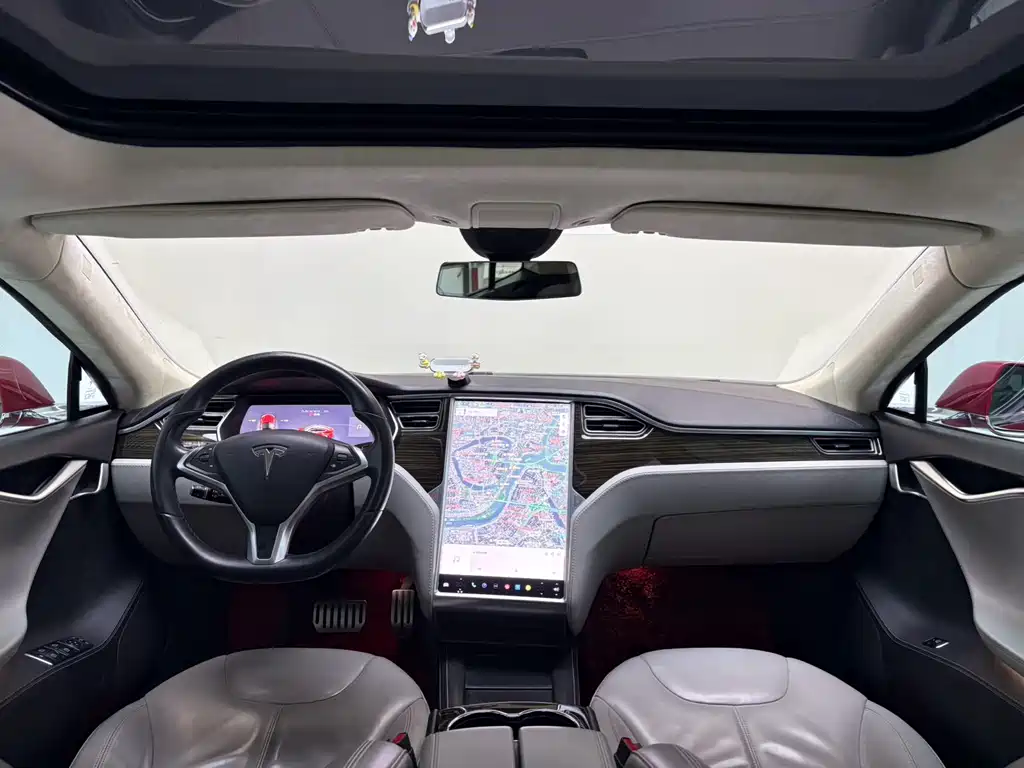 Tesla Model S 2015 Model S P85D