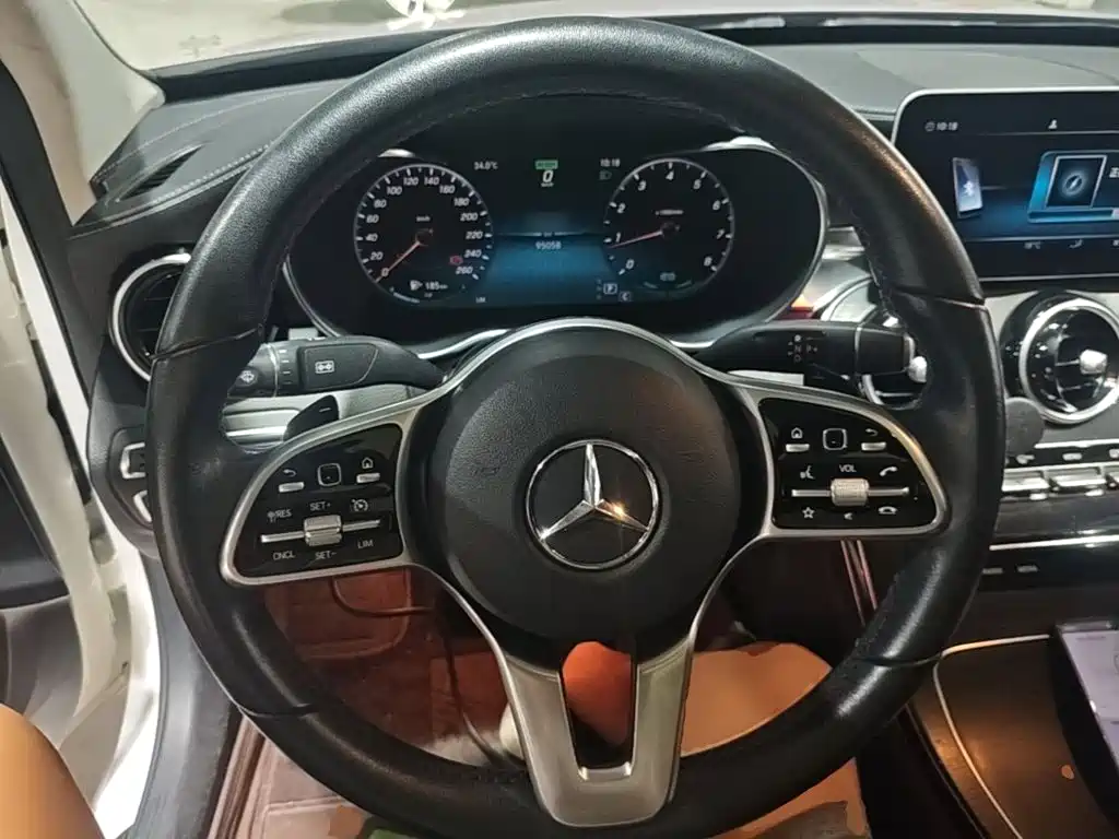 Mercedes-Benz C-Class — миниатюра 11