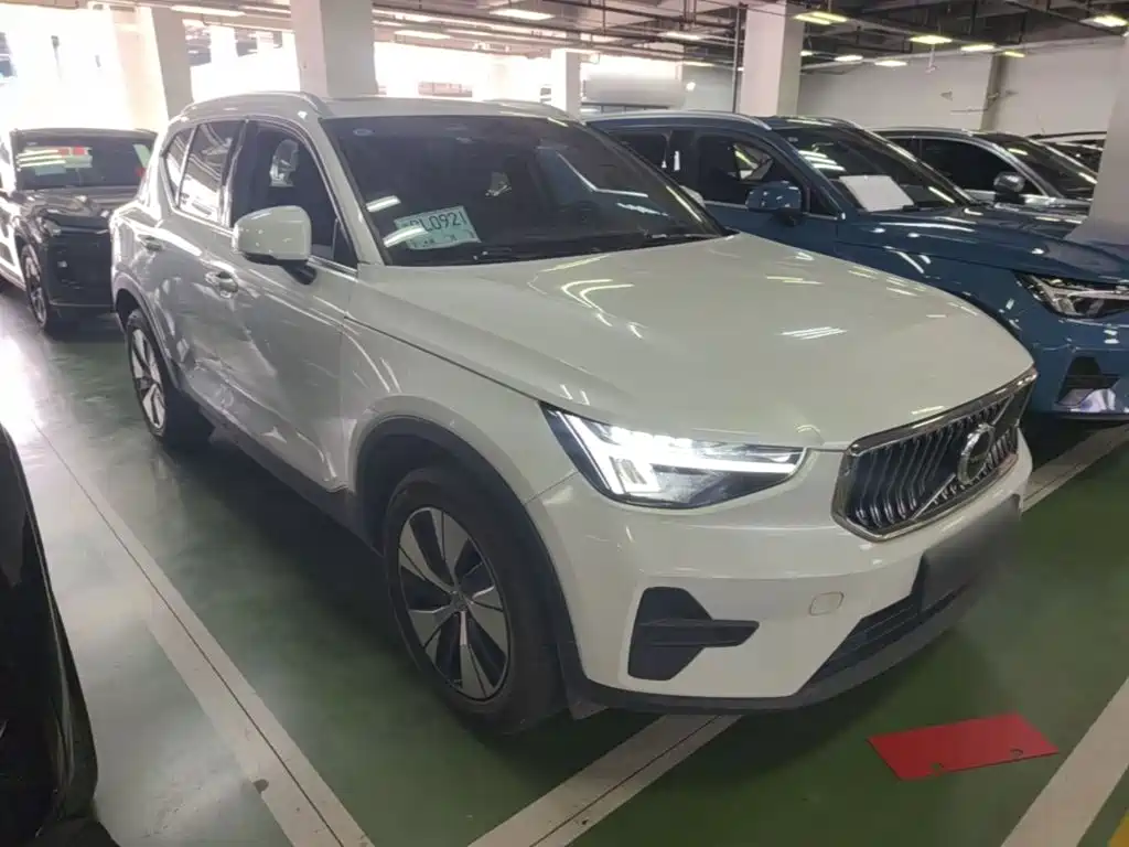 Volvo XC40 — миниатюра 4
