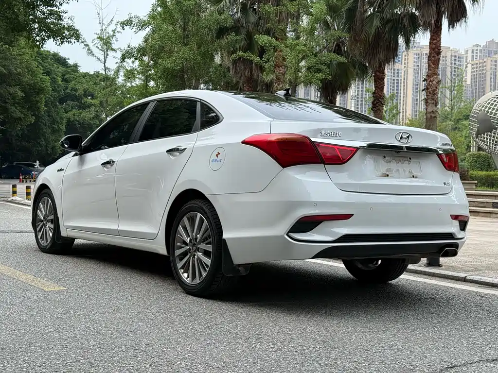 HYUNDAI NAME PICTURE