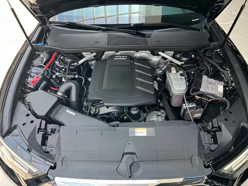 Audi A6L 2022 40 TFSI Luxury