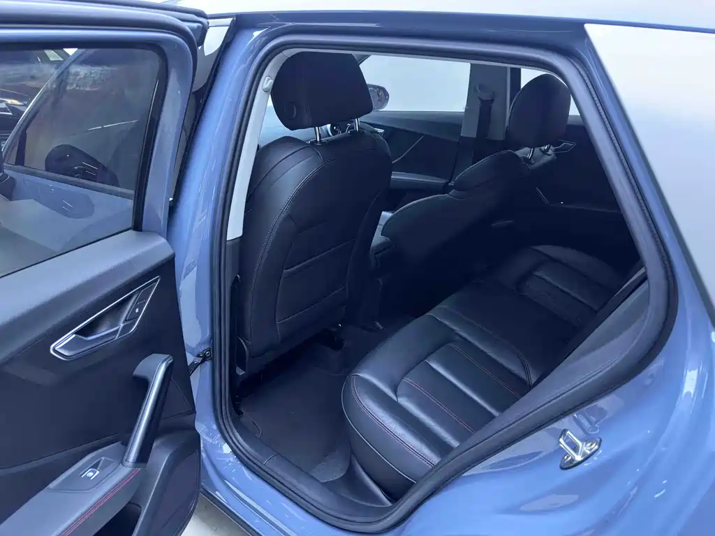 Audi Q2L — миниатюра 9