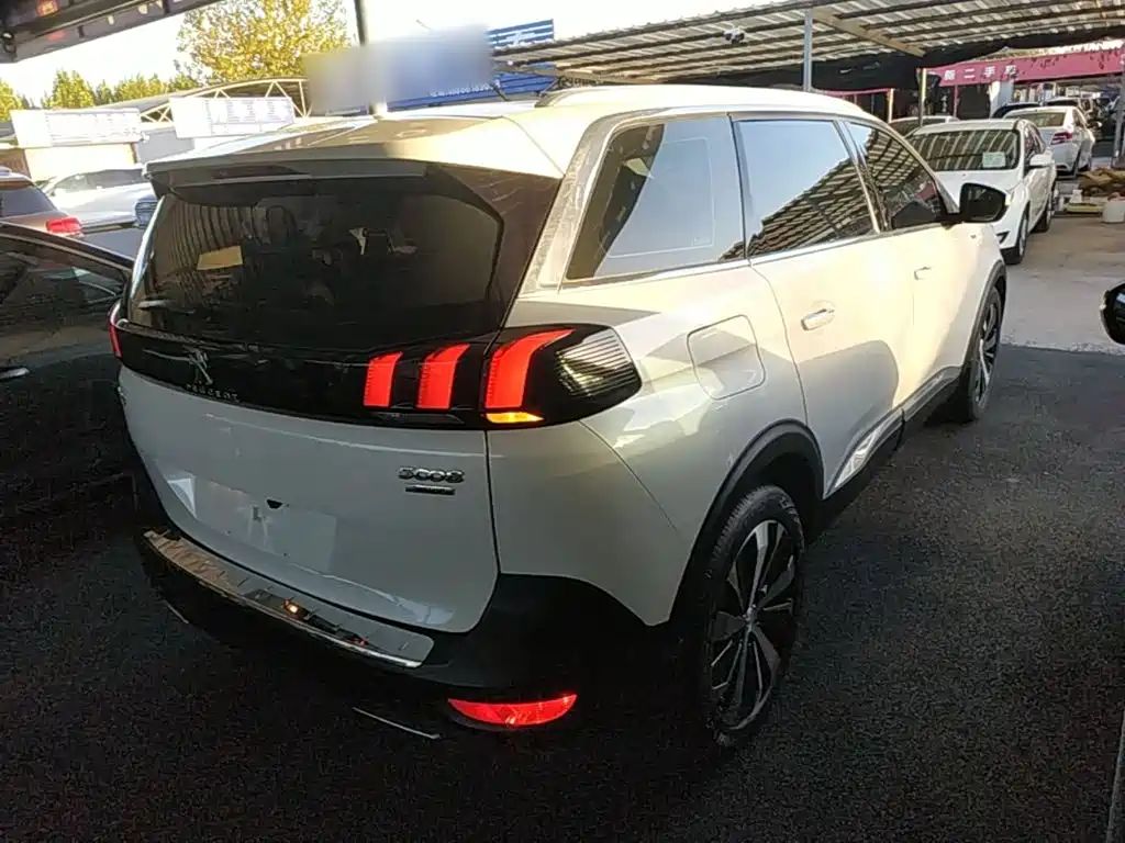 Peugeot 5008 — миниатюра 7