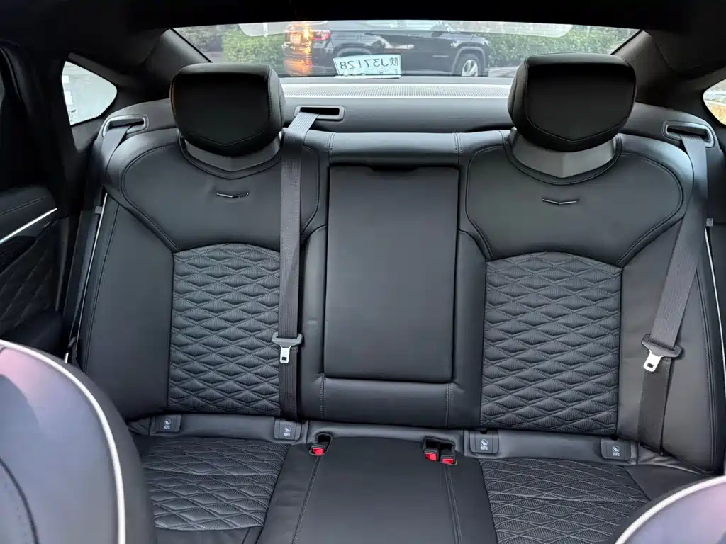 Cadillac CT6 — миниатюра 20