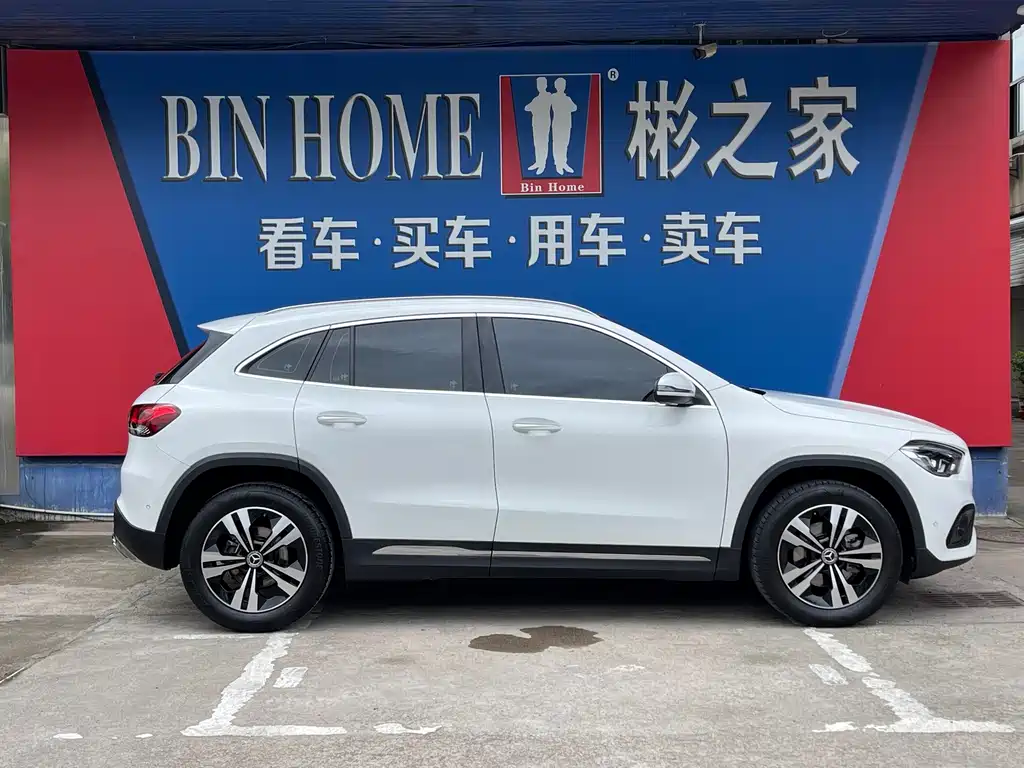 Mercedes-Benz GLA — миниатюра 17