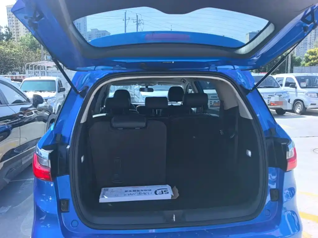 BYD MAX — миниатюра 19