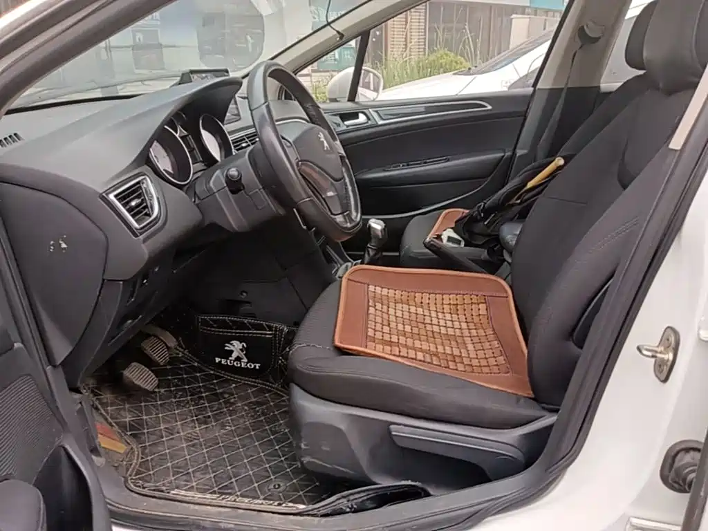 Peugeot 308 — миниатюра 15