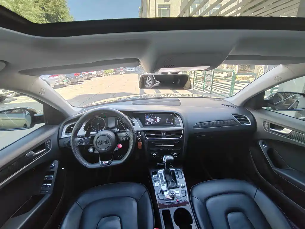 Audi A4L — миниатюра 8