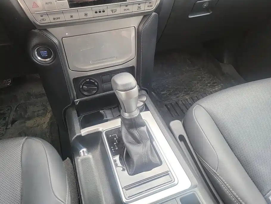 Toyota Prado — миниатюра 16