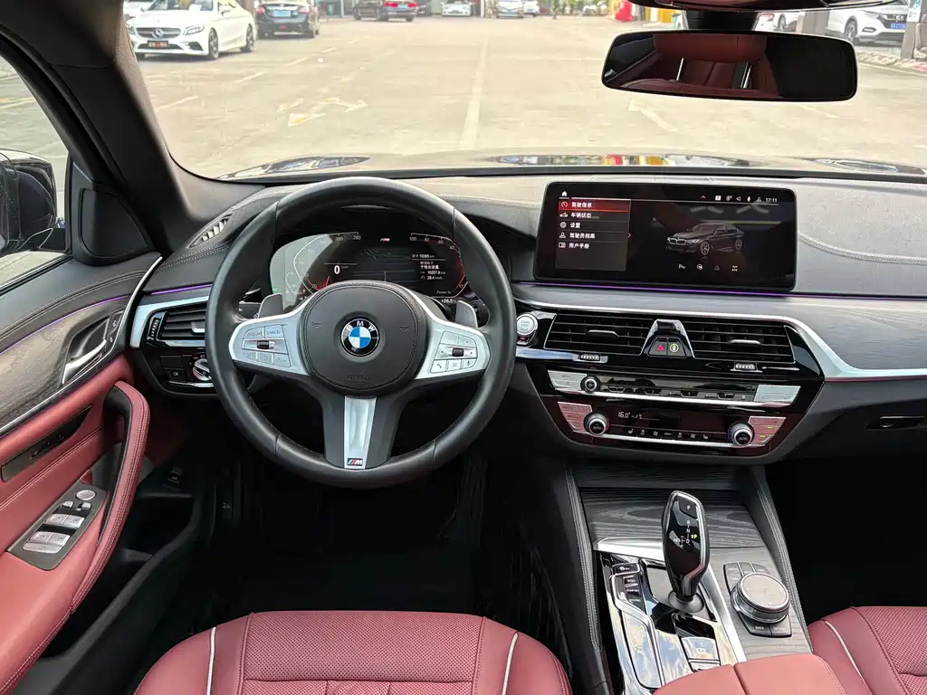 BMW 5 Series — миниатюра 8