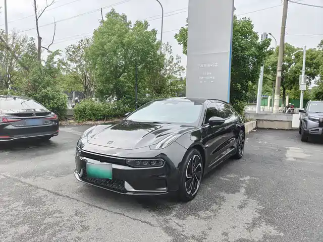 2023 Zeekr 001