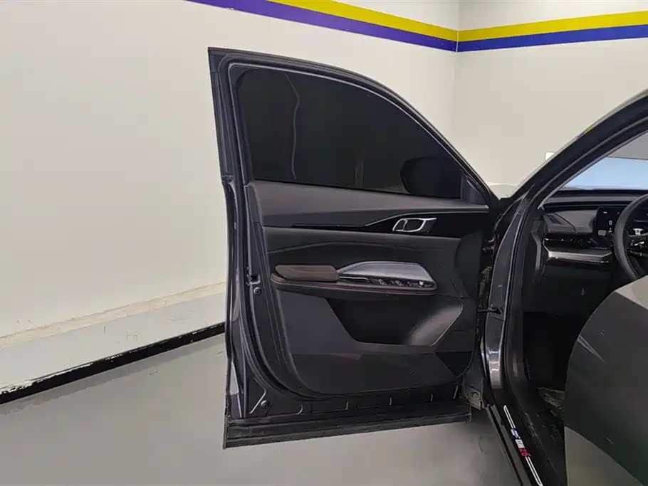 CHANGAN CHANGAN AUCHAN Z6