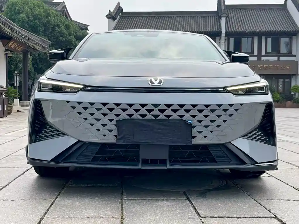 Changan UNI-V — миниатюра 2