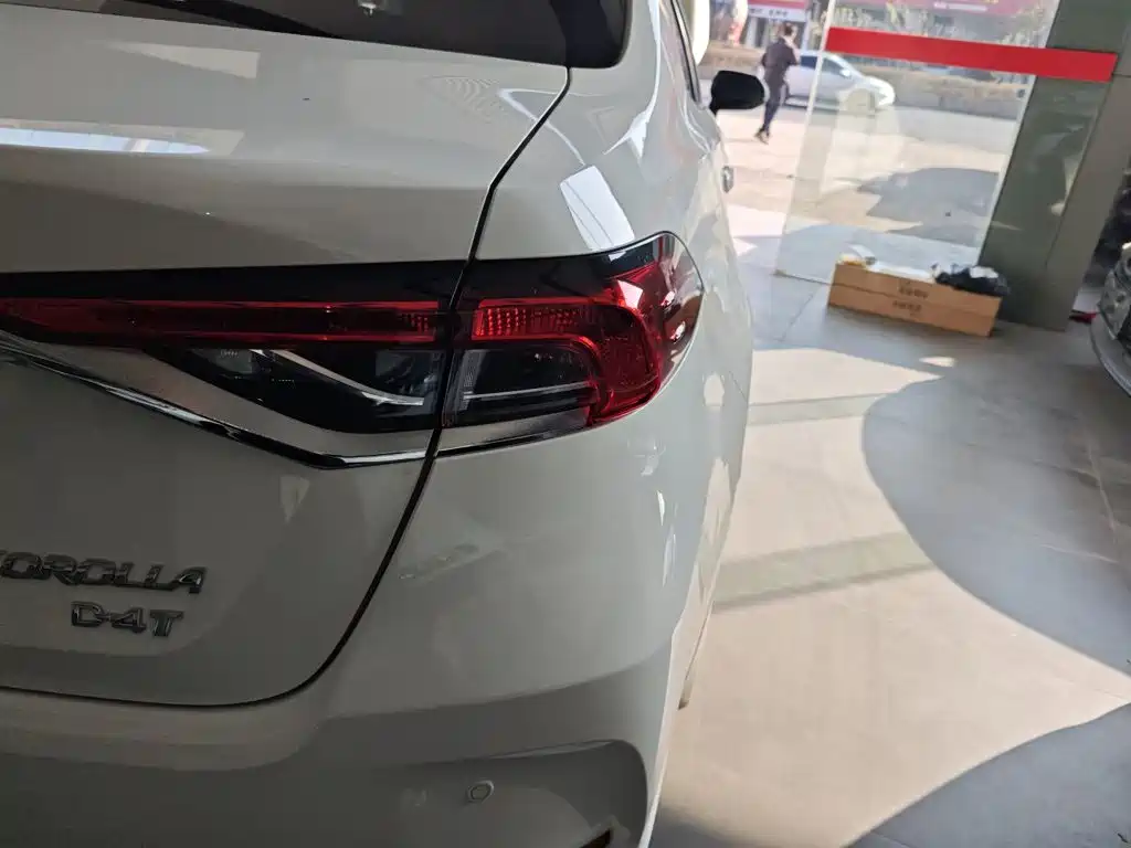 Toyota Corolla — миниатюра 8