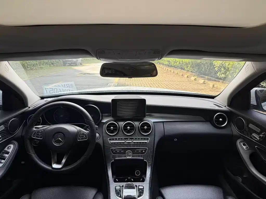 Mercedes-Benz C-Class — миниатюра 5