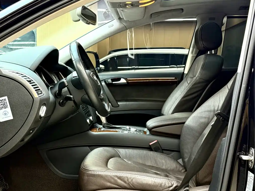 Audi Q7 — миниатюра 11