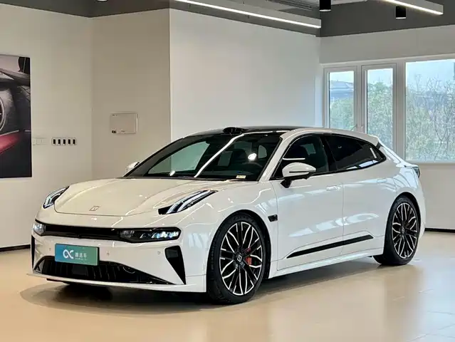 2025 Zeekr 001