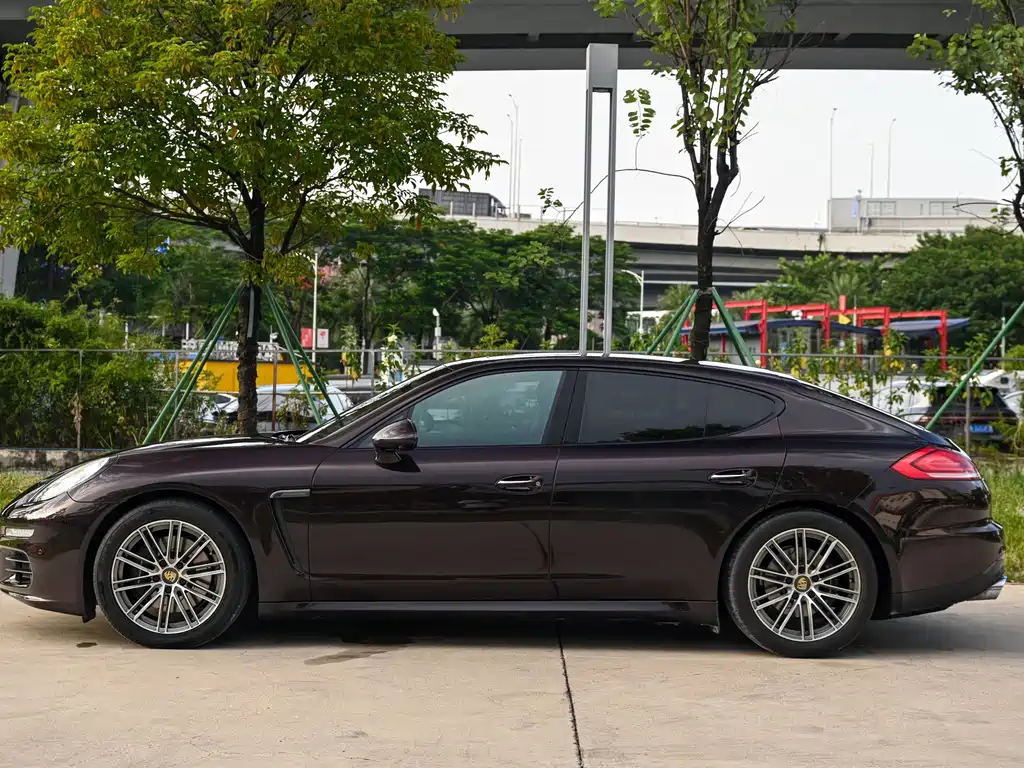 Porsche Panamera — миниатюра 3