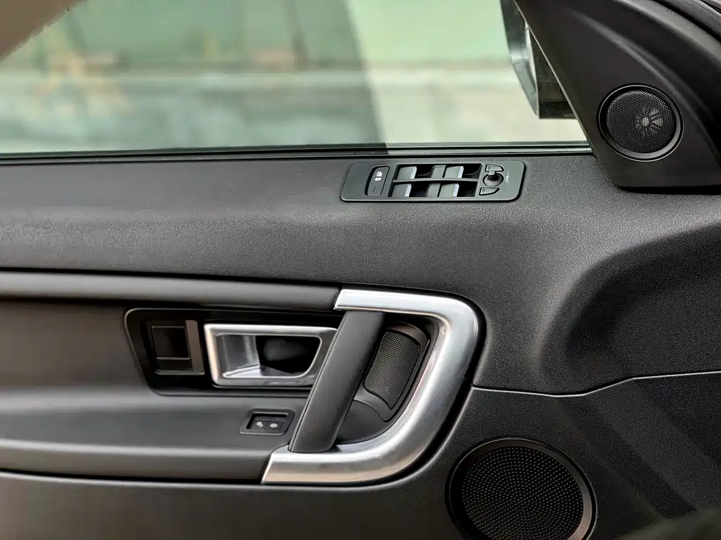 Land Rover Discovery Sport — миниатюра 17