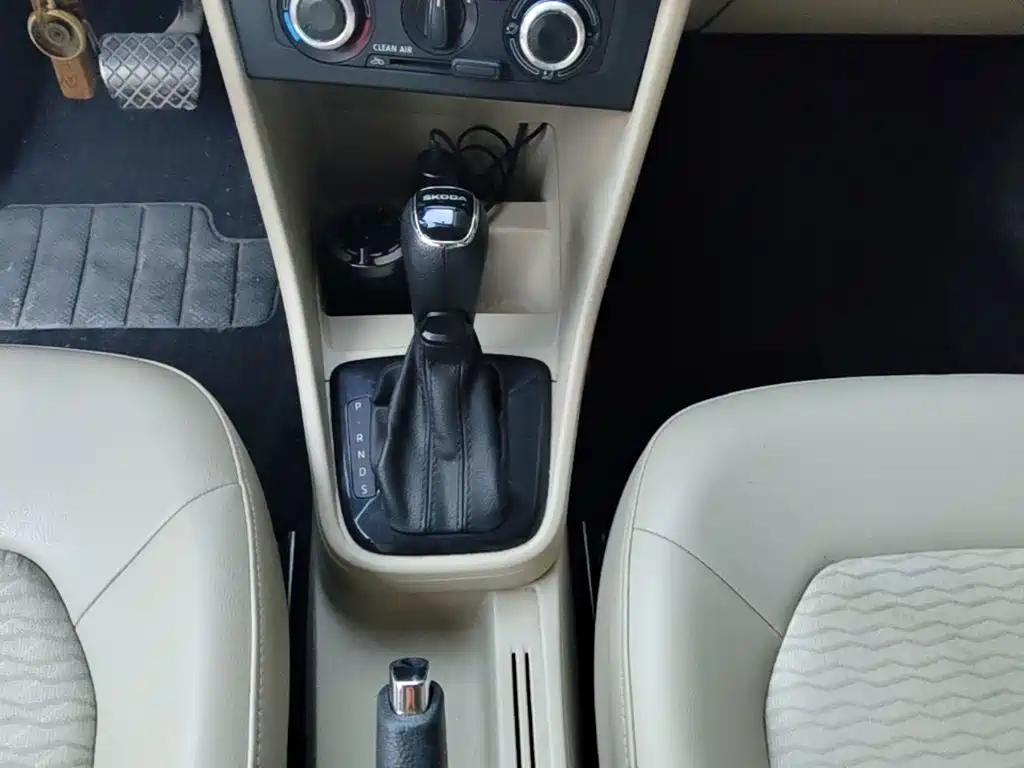 Skoda Rapid — миниатюра 14
