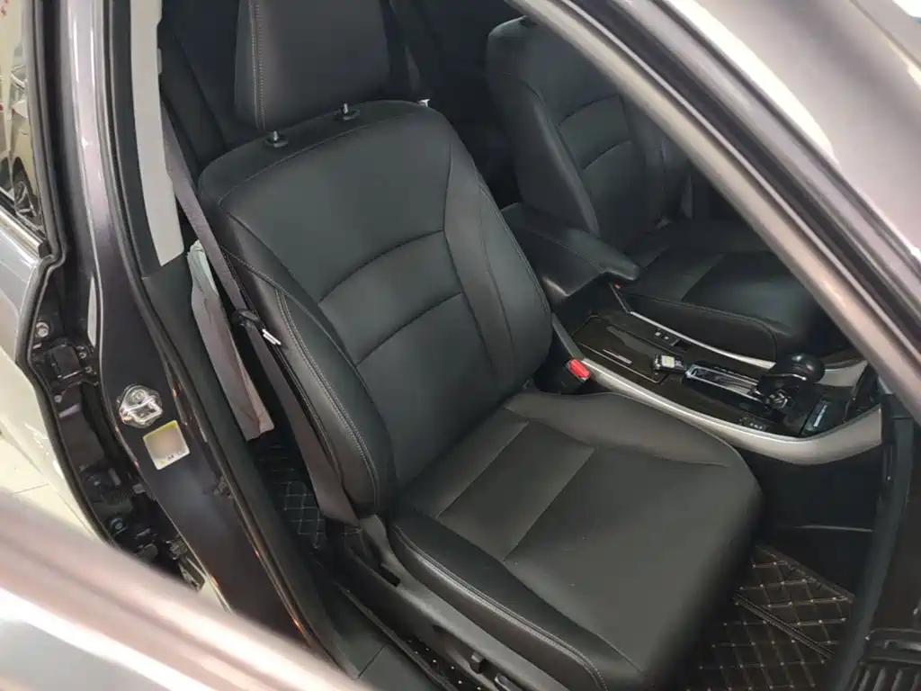 Honda Accord — миниатюра 25