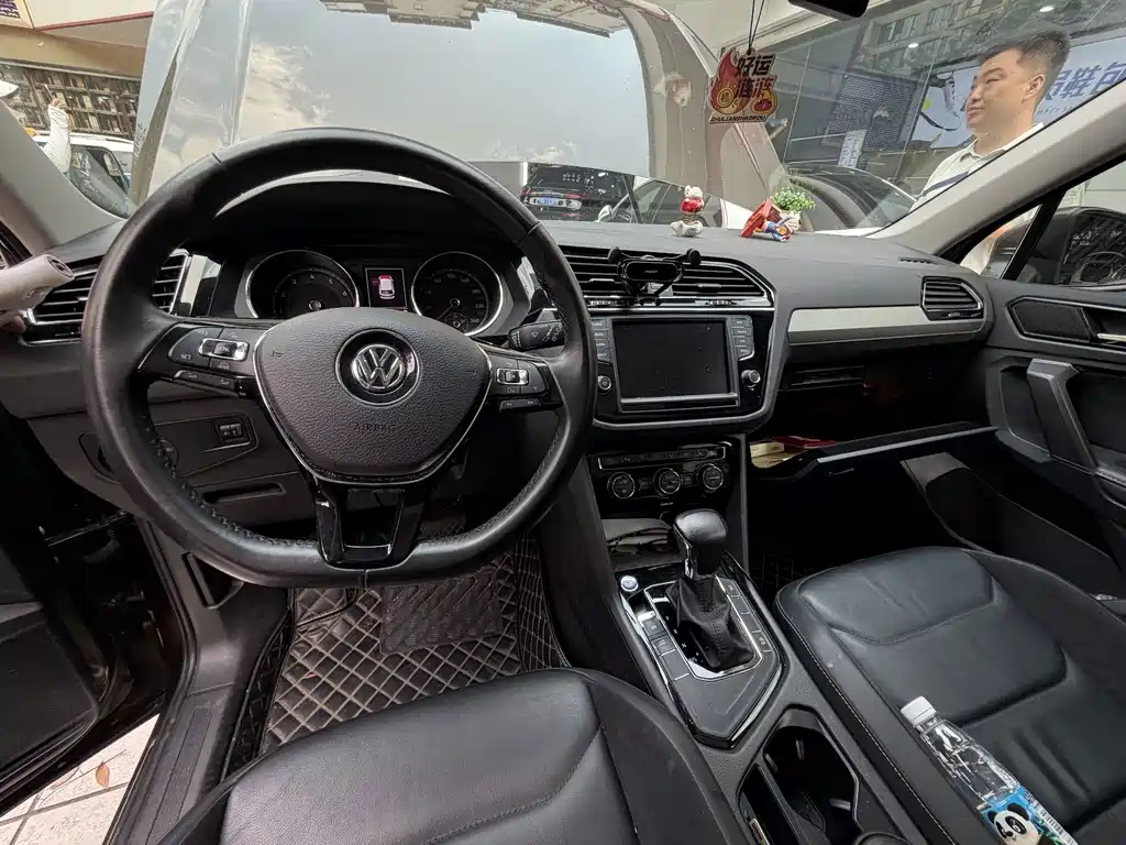 Volkswagen Tiguan L — миниатюра 5