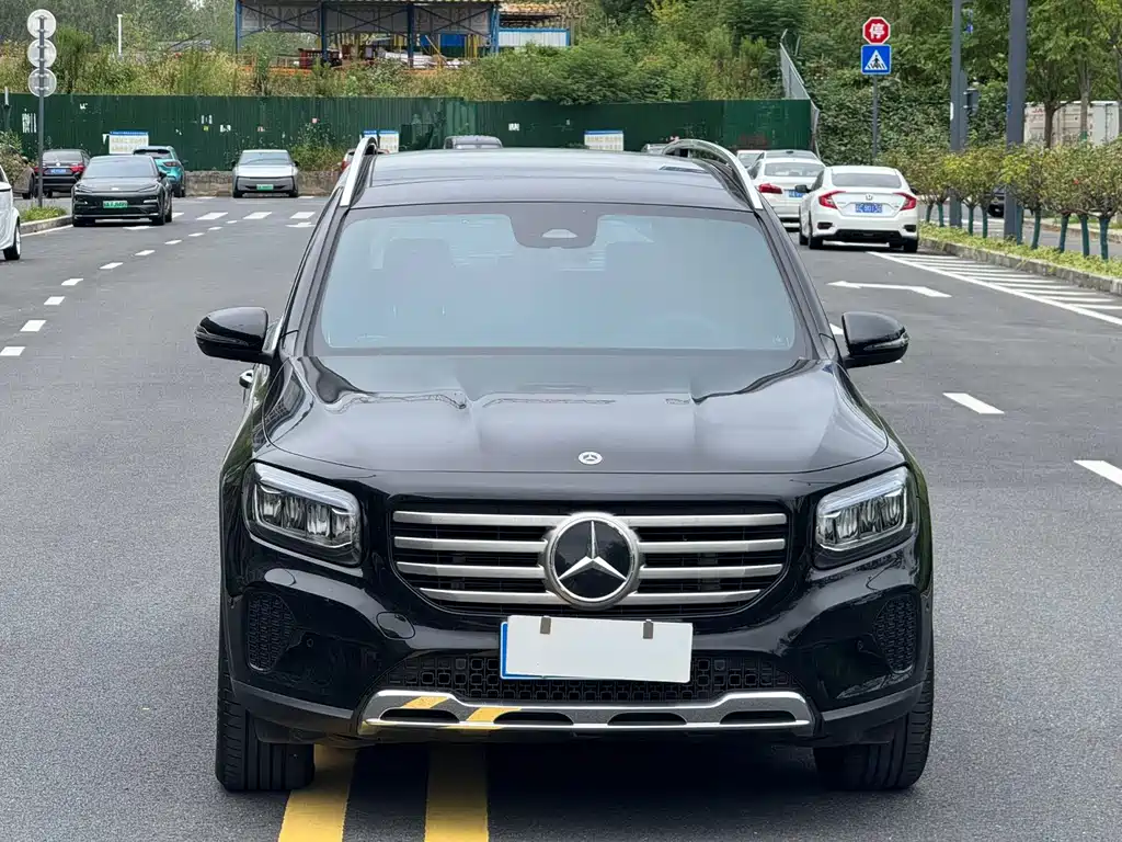 Mercedes-Benz GLB — миниатюра 2