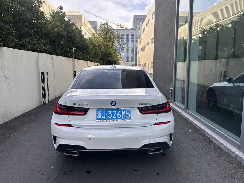 BMW 3 Series — миниатюра 2