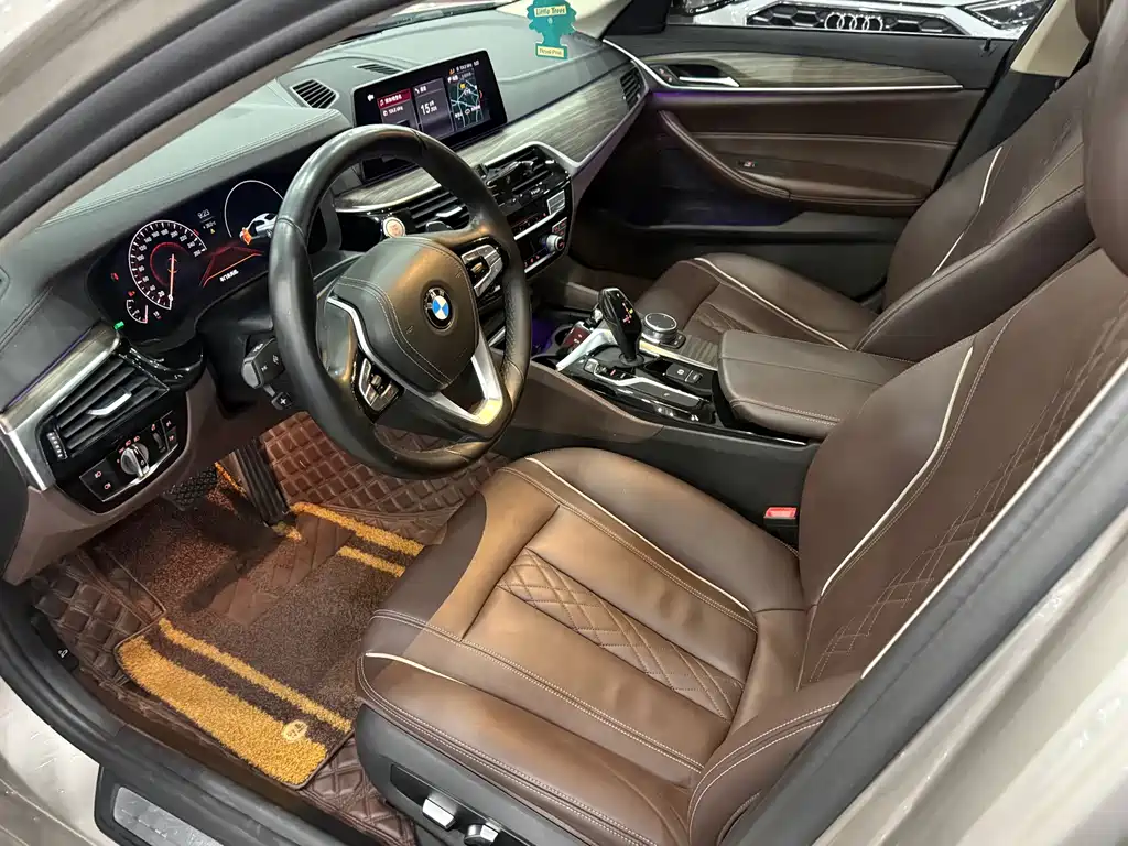 BMW 5 Series — миниатюра 7
