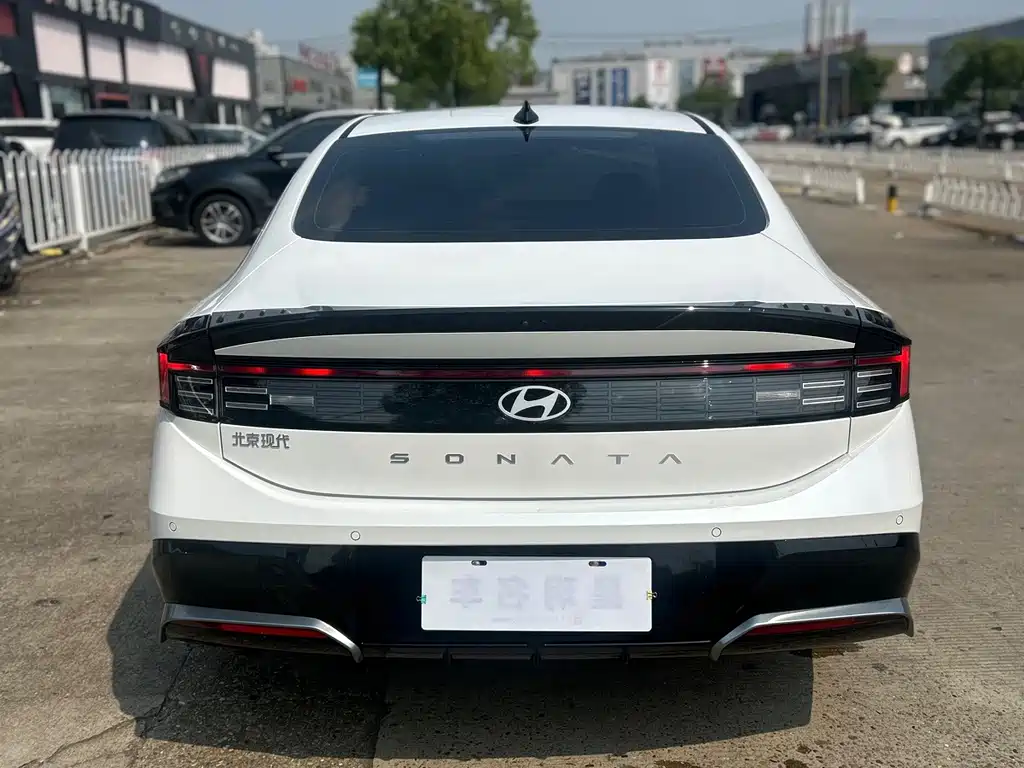 Hyundai Sonata — миниатюра 10