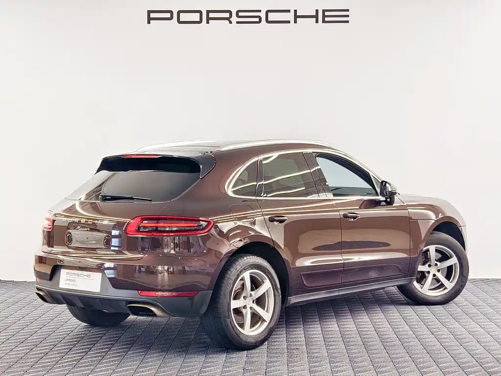 Porsche Macan — миниатюра 6
