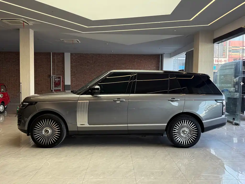 Land Rover Range Rover — миниатюра 4