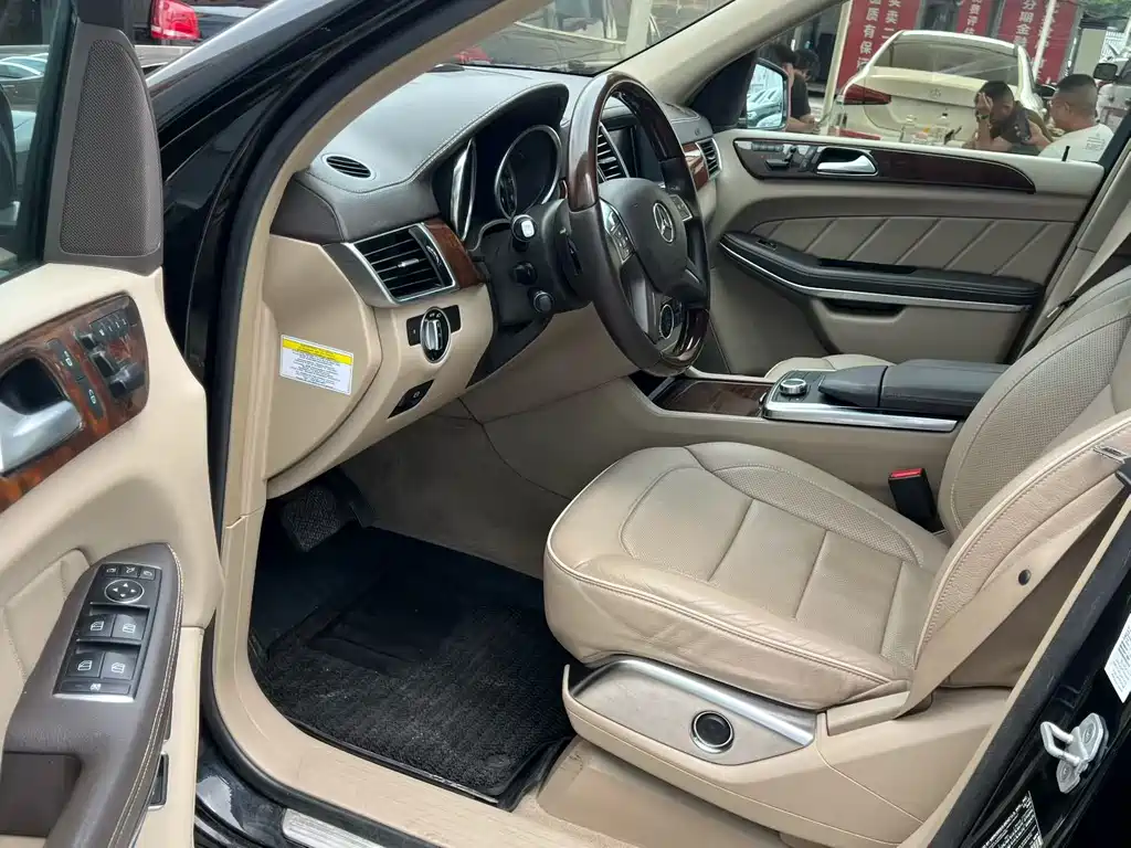 Mercedes-Benz GL-Class — миниатюра 4