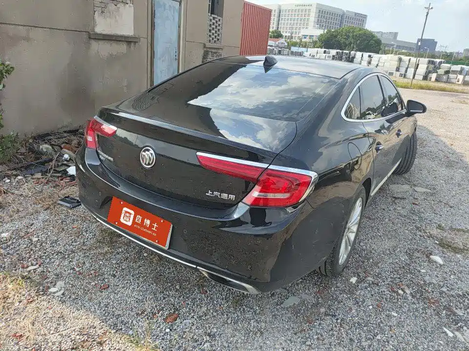 Buick LaCrosse — миниатюра 2