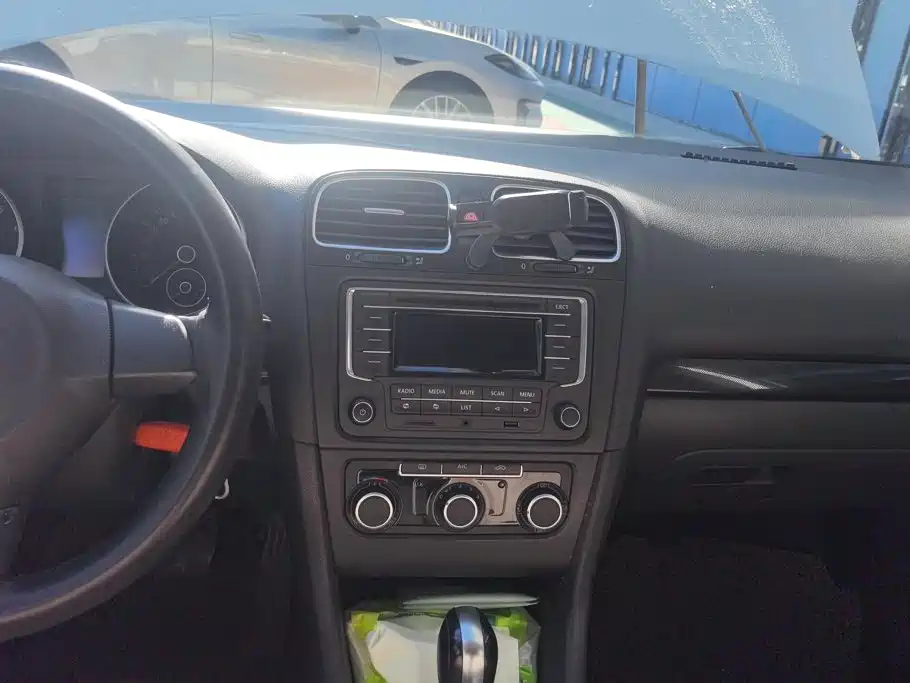 Volkswagen Golf — миниатюра 13
