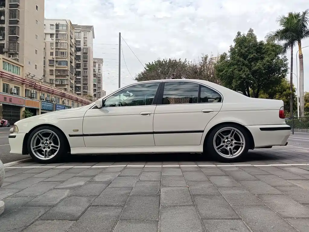 BMW 5 Series 5 2001 530i
