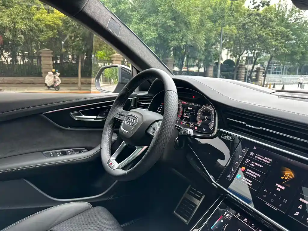 Audi Q8 — миниатюра 12