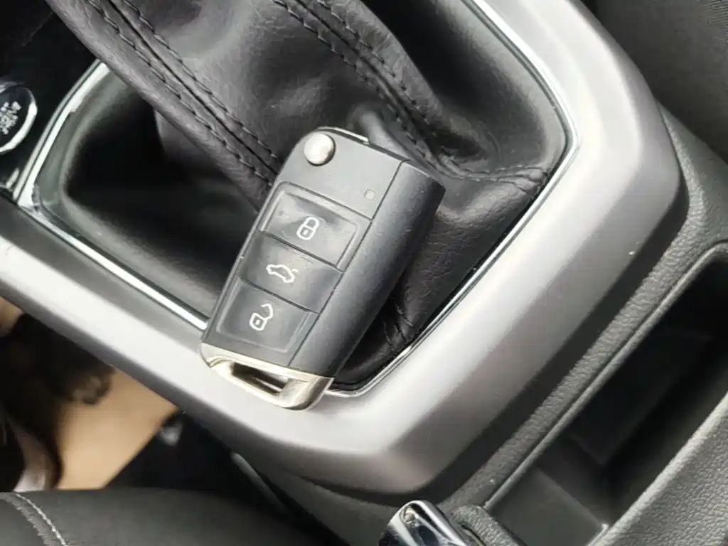 Volkswagen T-Cross — миниатюра 9
