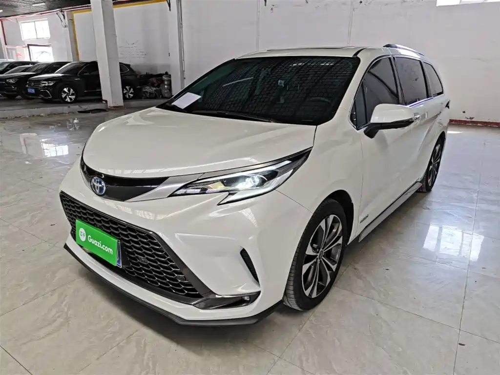Toyota Granvia 2024