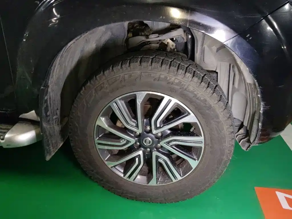 Nissan Terra — миниатюра 8