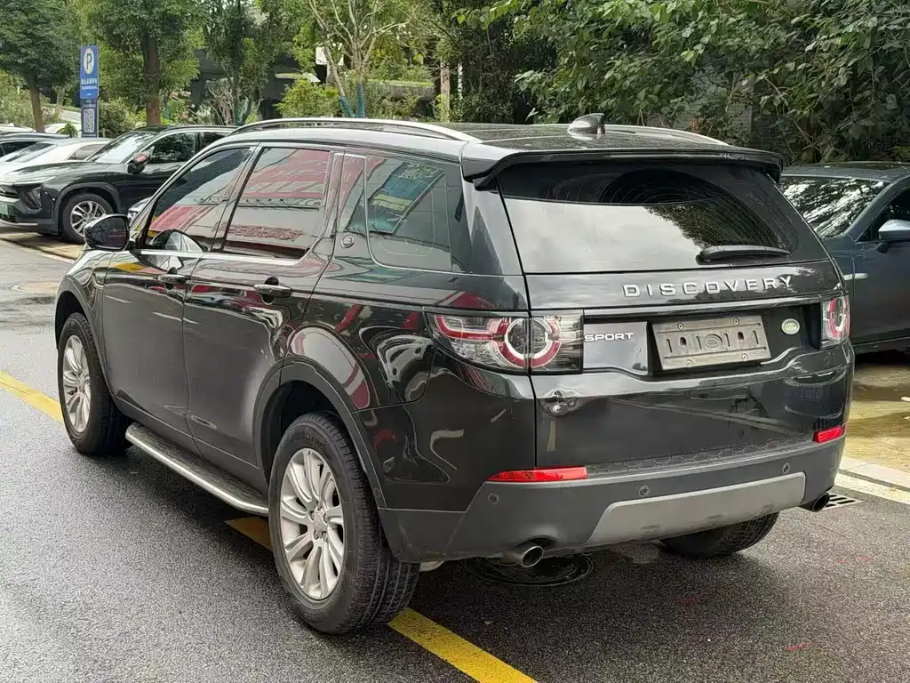 Land Rover Discovery Sport — миниатюра 6