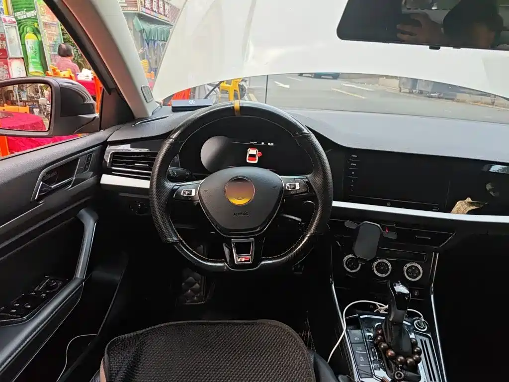 Volkswagen Lavida — миниатюра 11