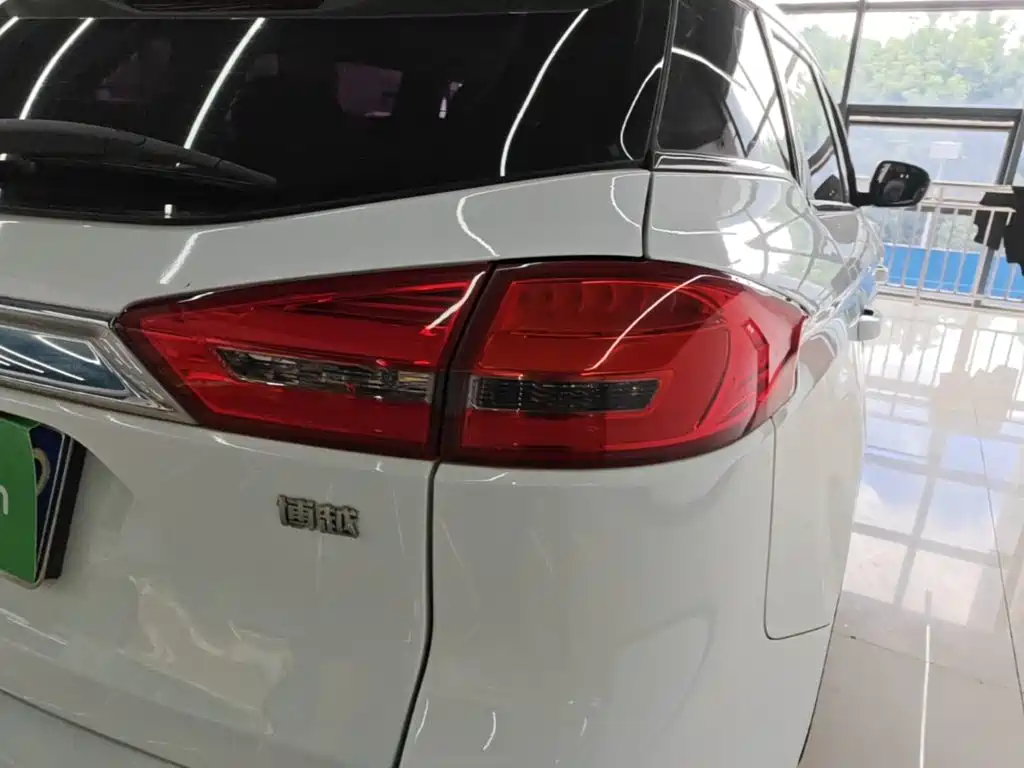 Geely Boyue — миниатюра 8
