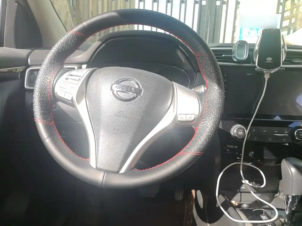Nissan Qashqai — миниатюра 3