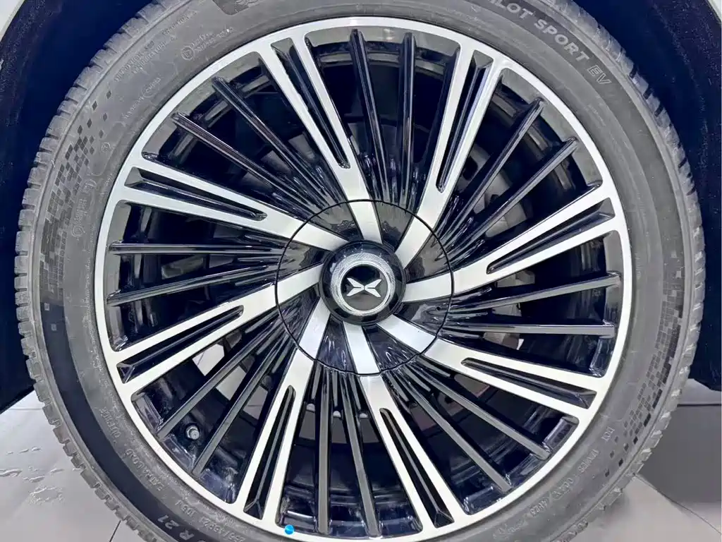 XPeng G9 — миниатюра 19