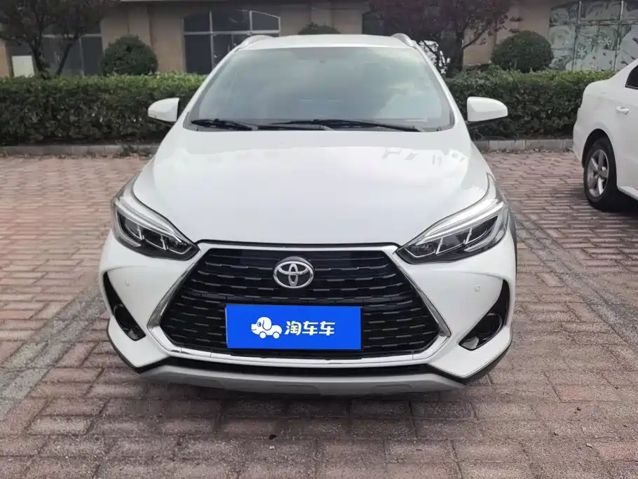 Toyota Yaris L — миниатюра 2